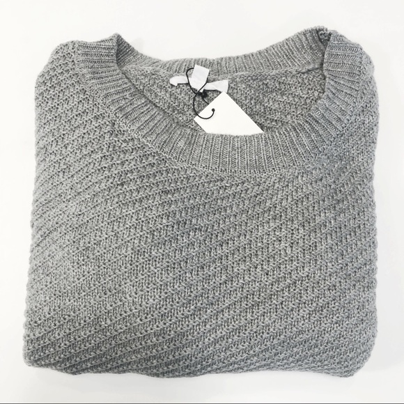 BB Dakota Revolve Sweater Gray Fringe Large NWT - Picture 6 of 9